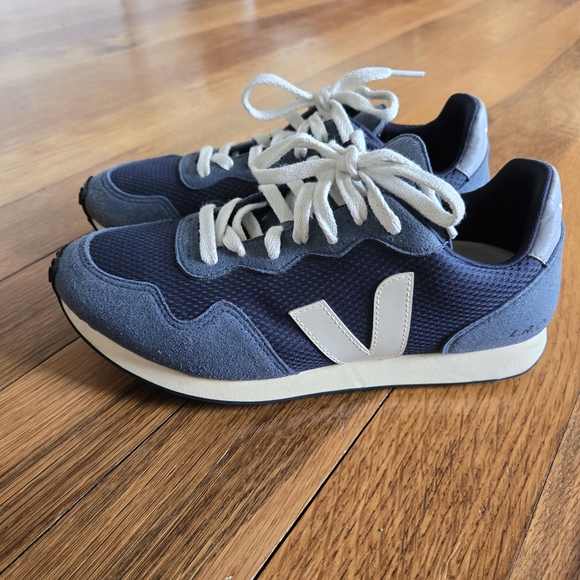 Veja Navy and Cream Women's Sneakers - Picture 9 of 12